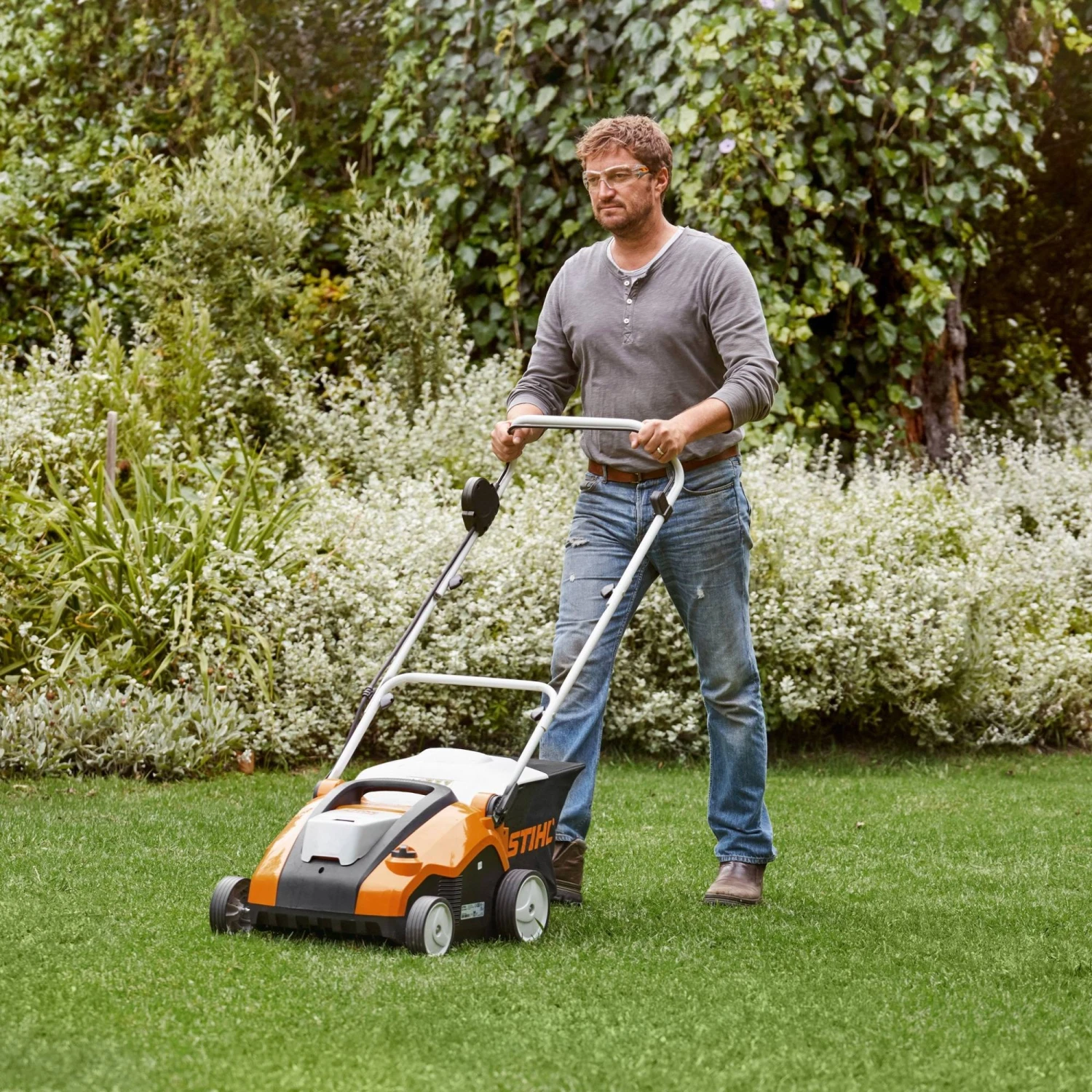 Stihl RLA 240 Cordless Scarifier - Shell Only 6 Stihl RLA 240 Cordless Scarifier - Shell Only - Image 4